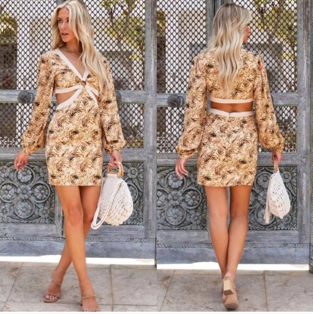 NEW WITH TAGS ACOA tan v-neck tropical palm print Tayrona cut out dress LARGE